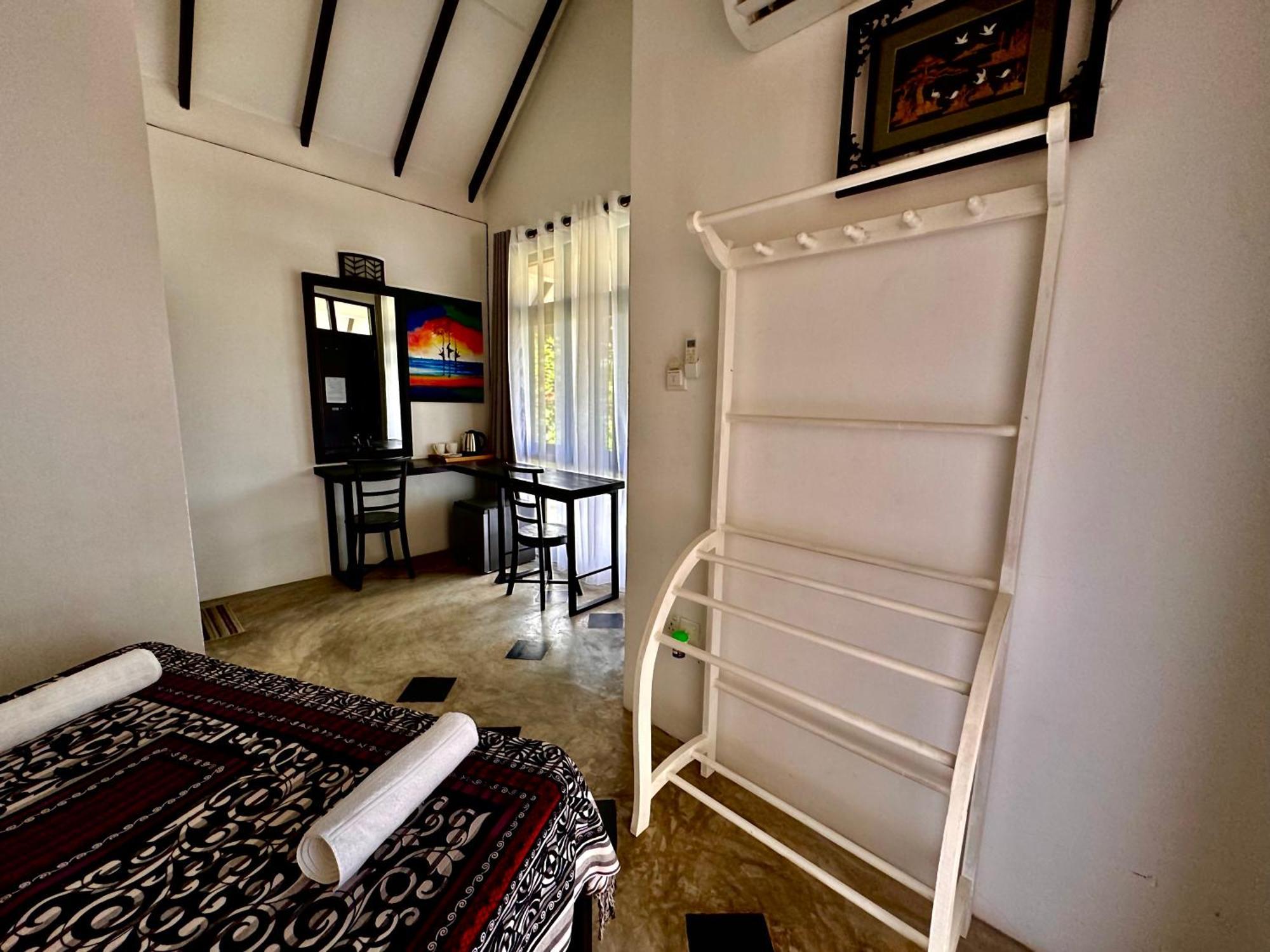 Neo Bay Hotel Weligama Eksteriør billede